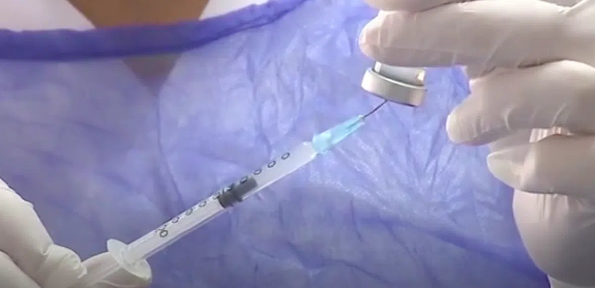 На Канарах сделают обязательной вакцинацию для представителей некоторых специальностей