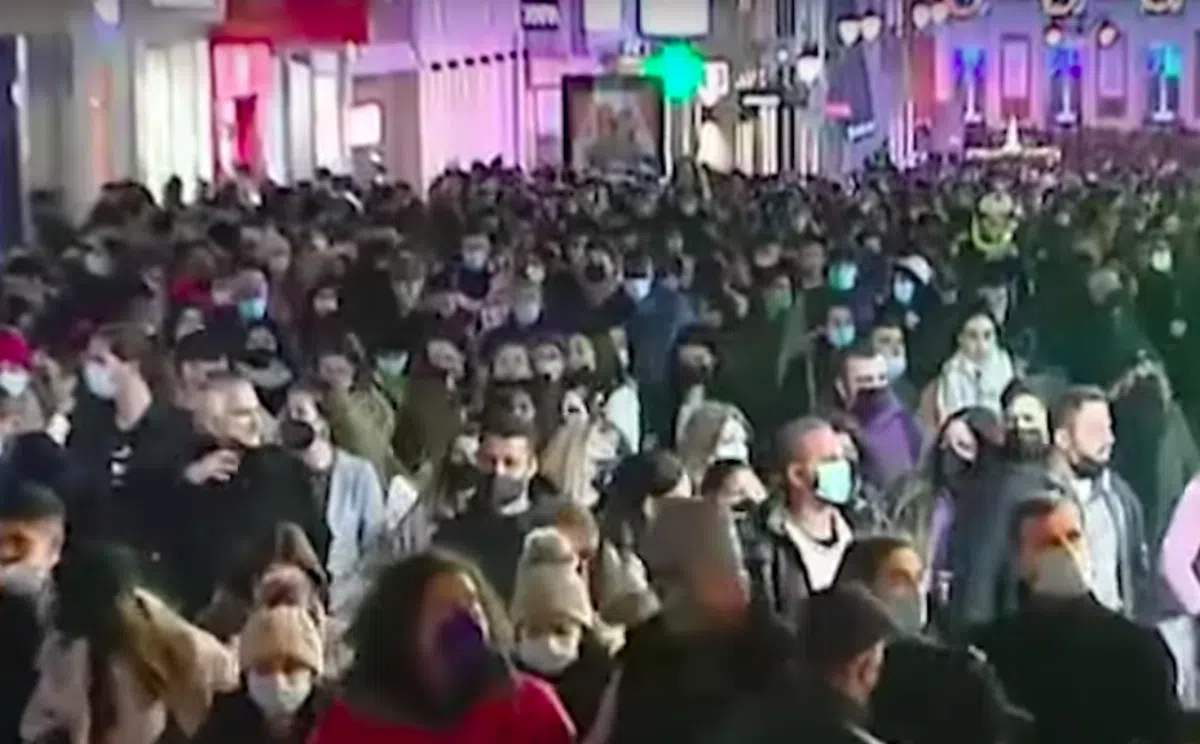 В Испании вновь введут обязательное ношение масок на улице