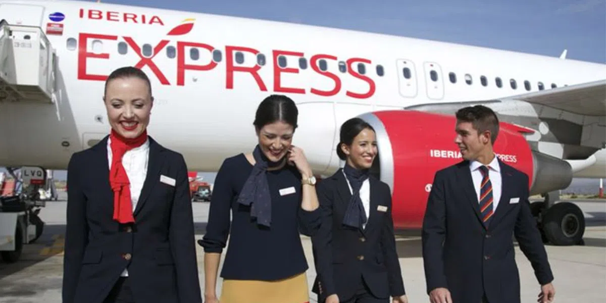 Iberia ищет бортпроводников без опыта работы с зарплатой до 2500 евро
