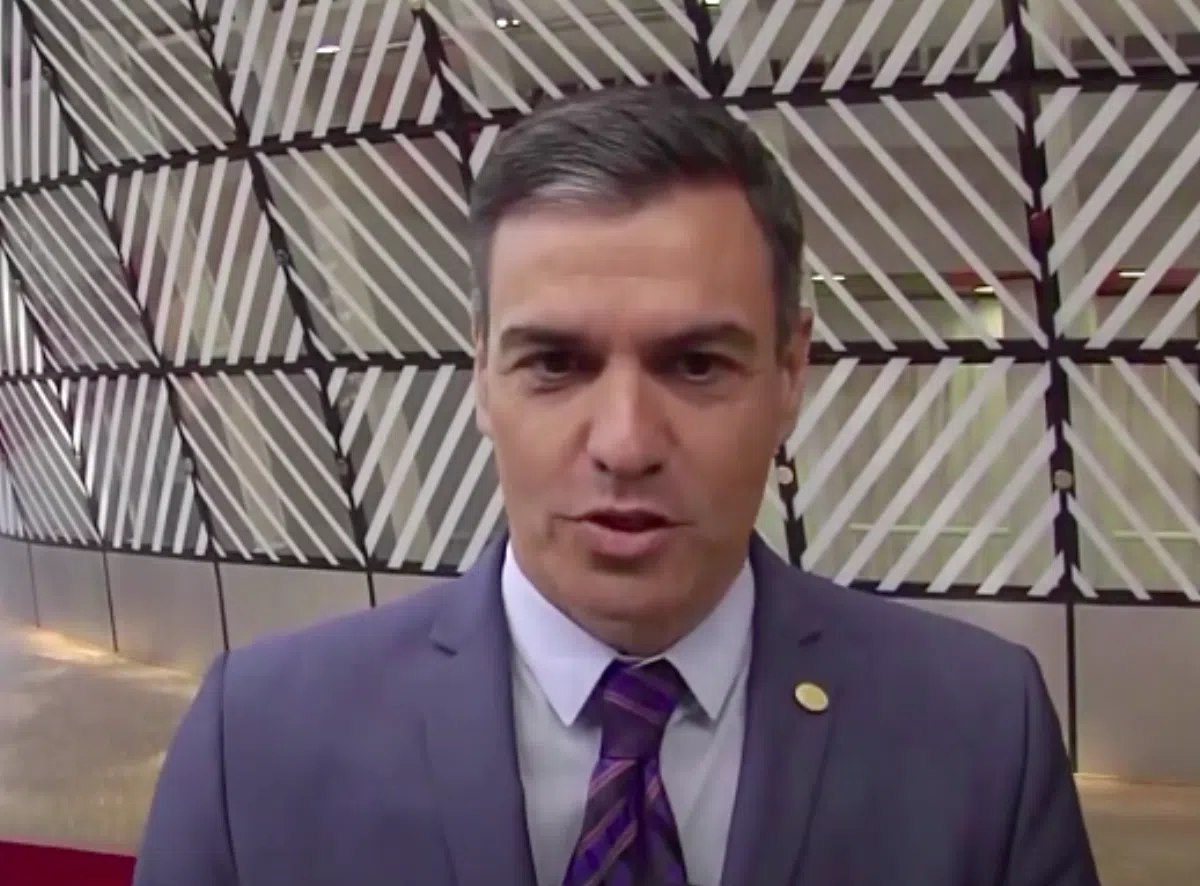 Педро Санчес назвал «историческим» решение ЕС открыть двери для Украины