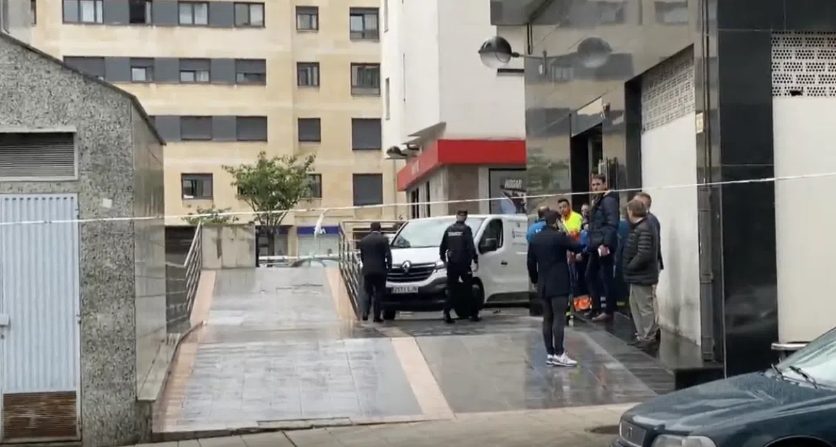 СМИ: в Овьедо русские девочки-близняшки выпали из окна