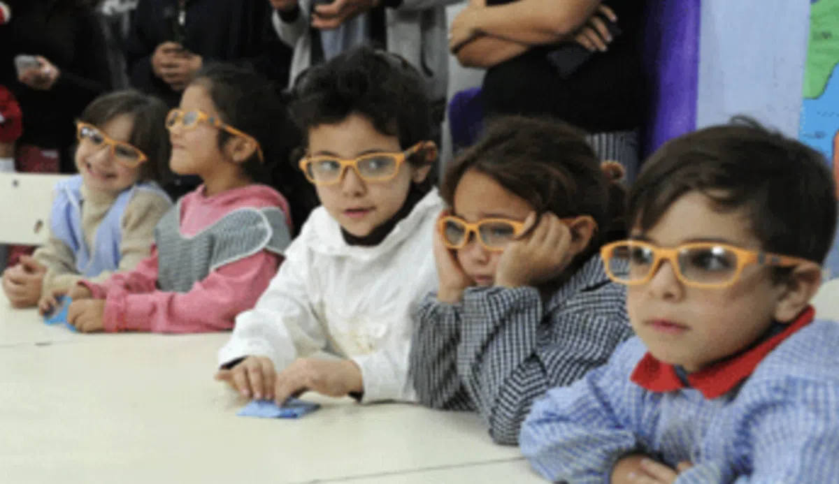 В Мадриде обеспечат всех детей бесплатными очками