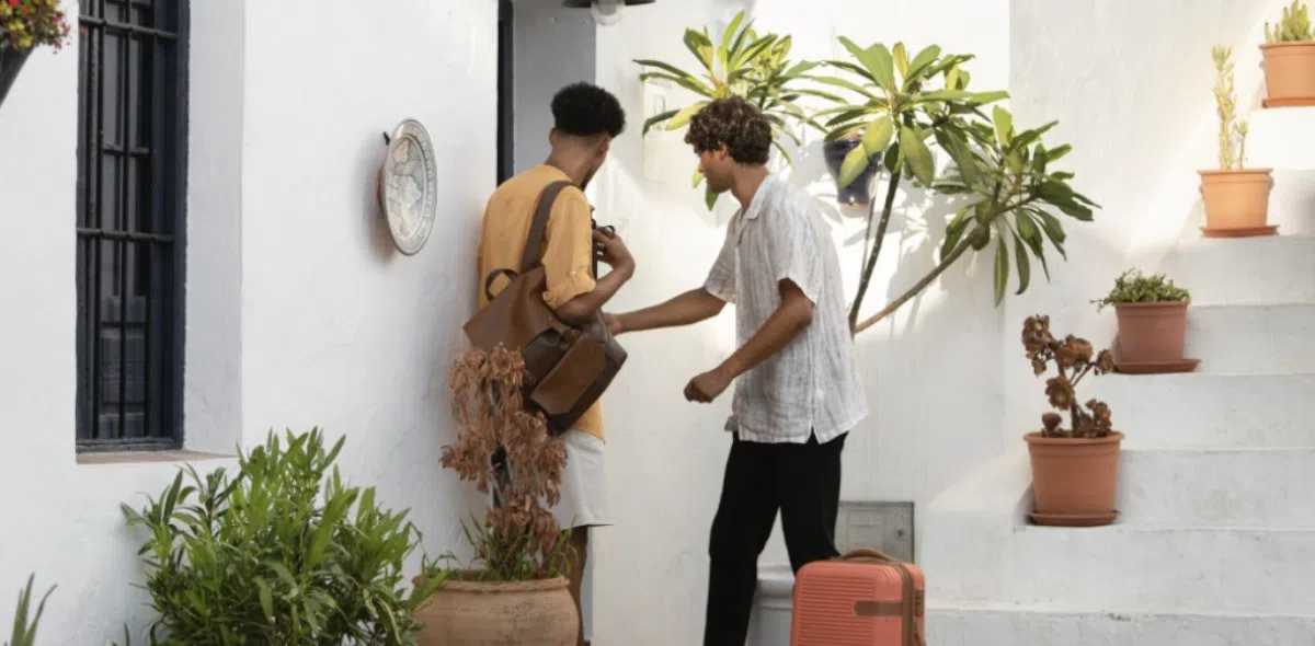 Плафтформа Airbnb внедрила в Испании защиту от вечеринок