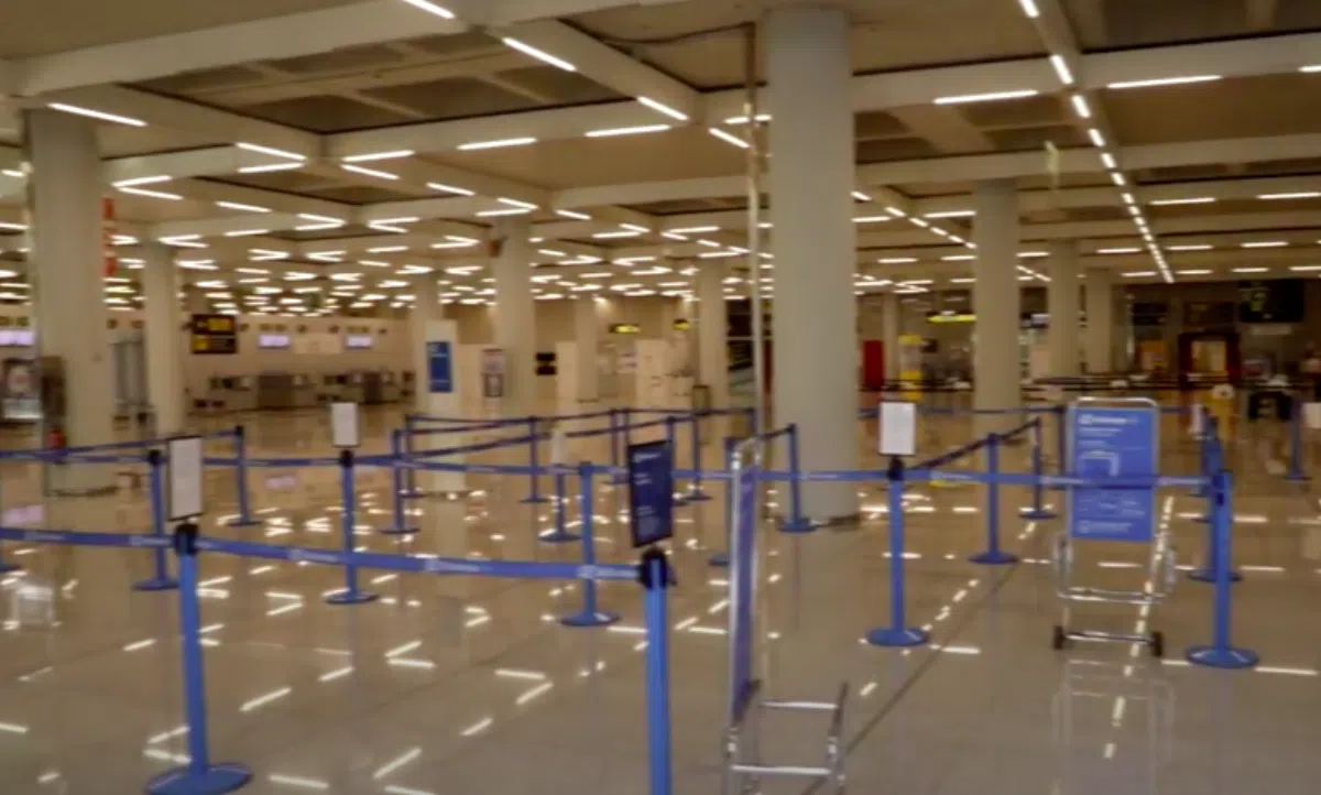 Балеарские острова закрывают по периметру