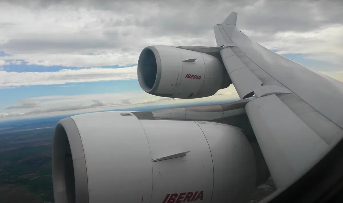 Авиакомпания Iberia отреагировала на обвинения в отсутствии бесплатной телефонной линии