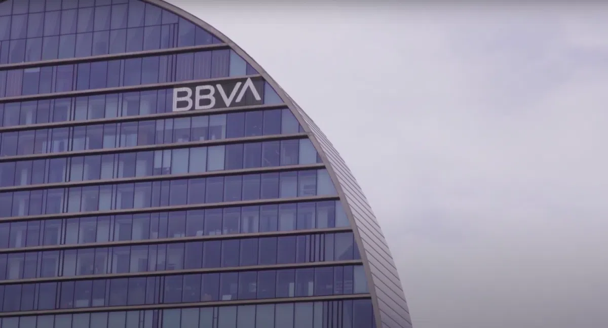 BBVA уволит 3798 сотрудников и закроет 530 офисов