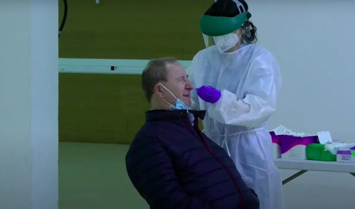 Власти Испании планируют ежегодную вакцинацию от коронавируса