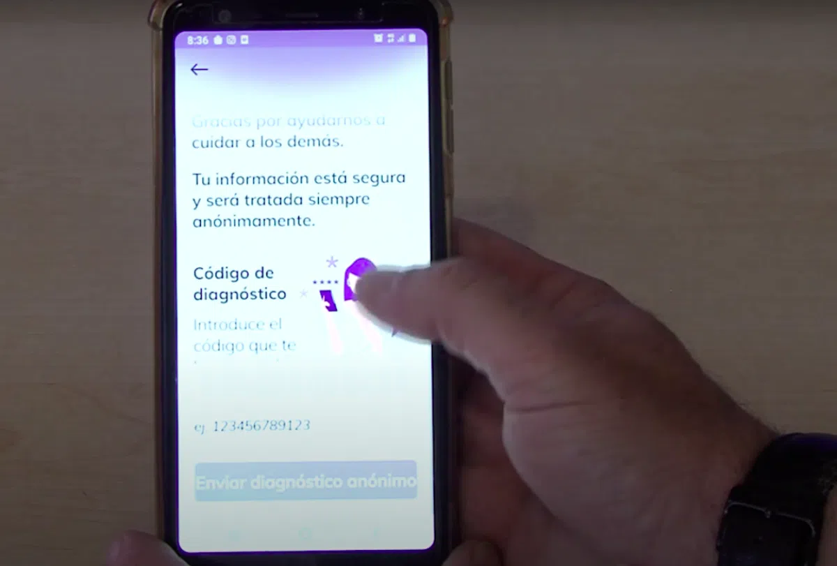 Испанцев попросили загрузить мобильное приложение Radar Covid