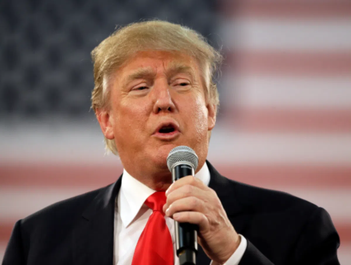 Мадрид раскритиковал решение Трампа убрать с сайта Белого дома информацию на испанском языке