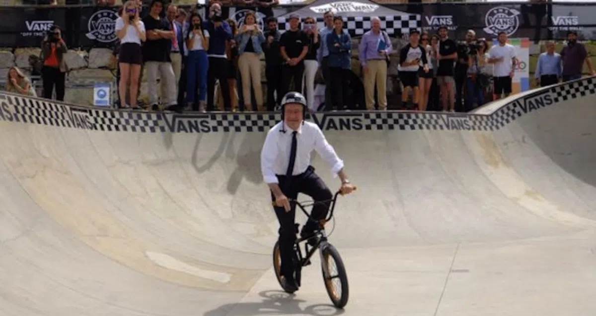 Мэр Малаги предпринял неудачную попытку освоить BMX