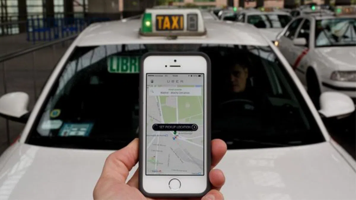 Uber снижает стоимость поездок по Мадриду до 5 евро