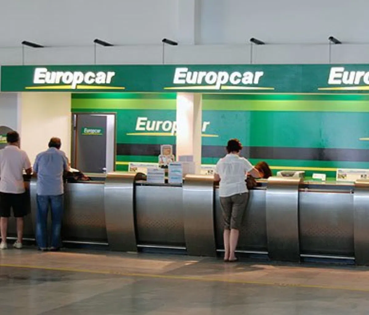 Агентство Europcar предоставит клиентам мобильный Wi-Fi