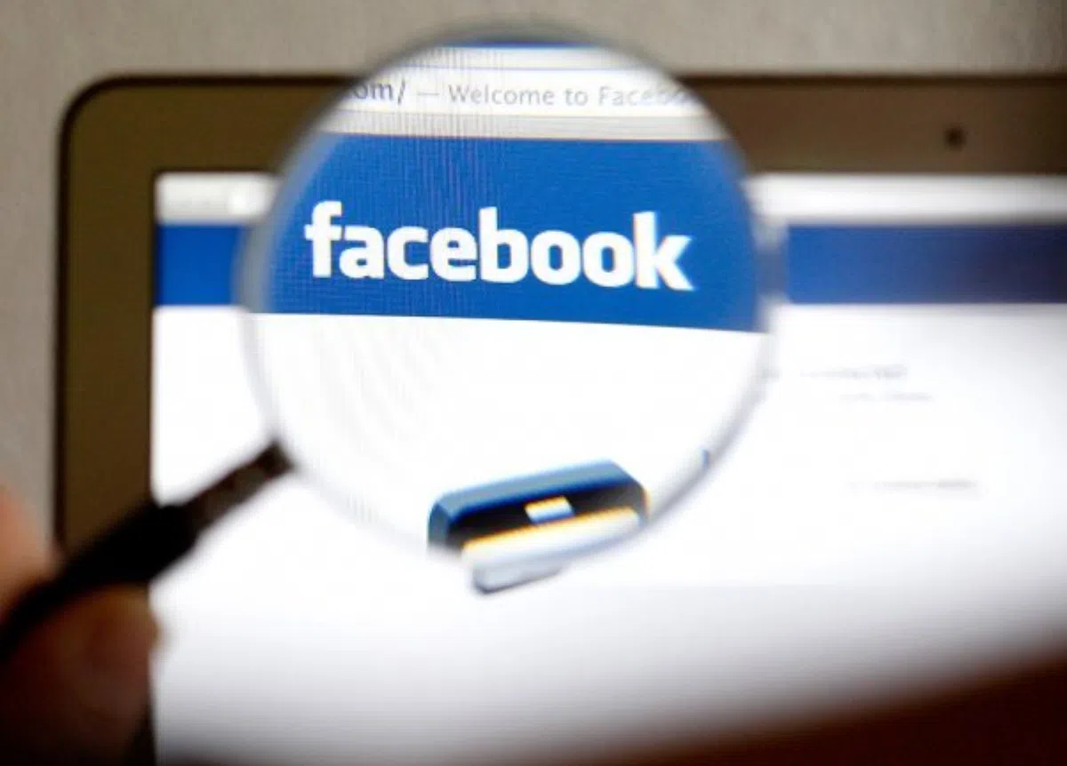 Власти Испании запросили у Facebook информацию о 715 аккаунтах