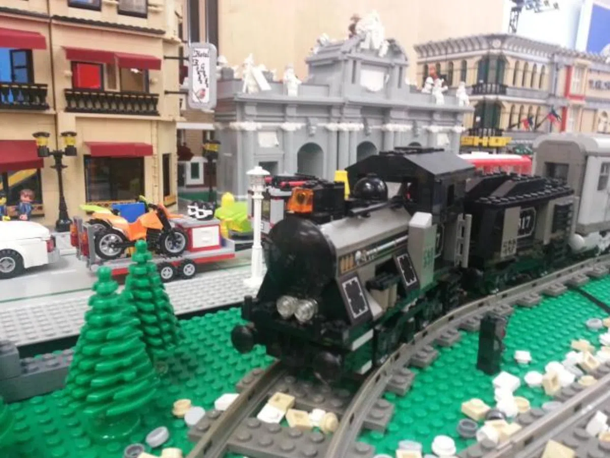 В Мадриде пройдет выставка поездов из Lego