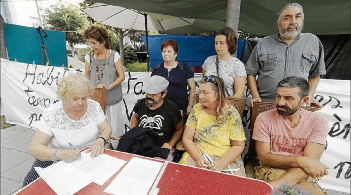 Хозяйка дома в Камбрильсе на время отдала его русской паре, жившей на улице