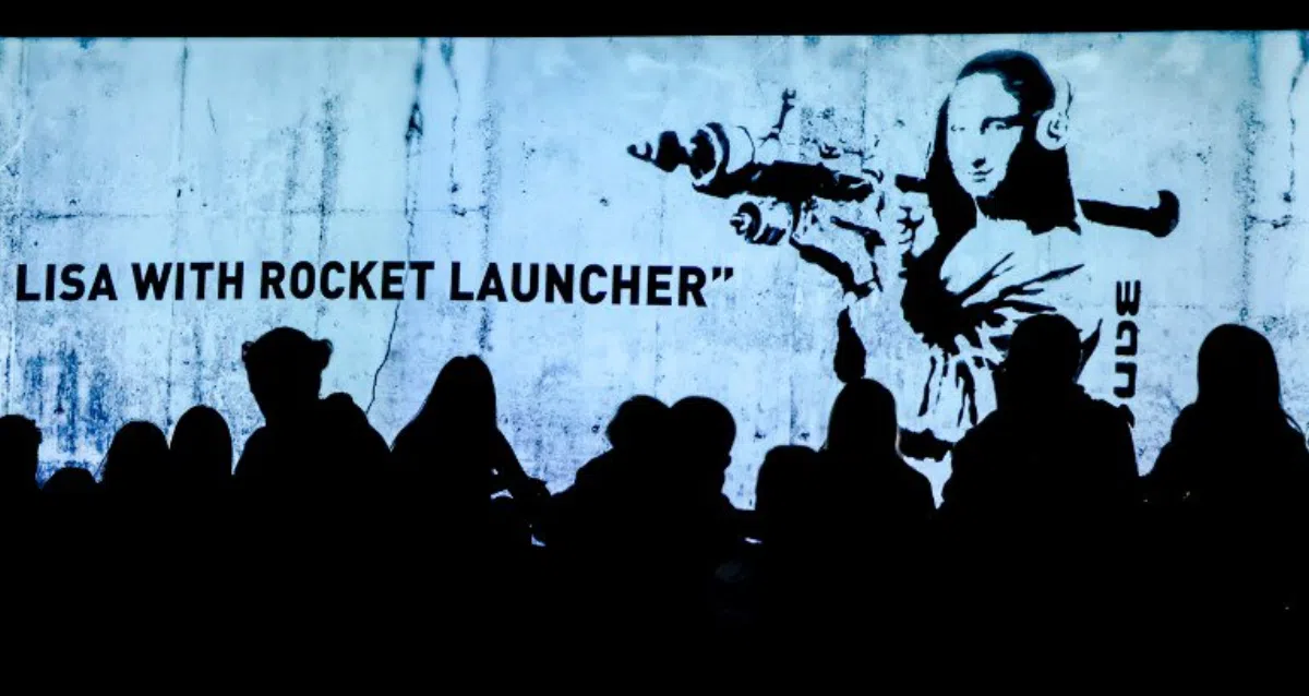 В Мадриде открыли выставку Banksy без его согласия