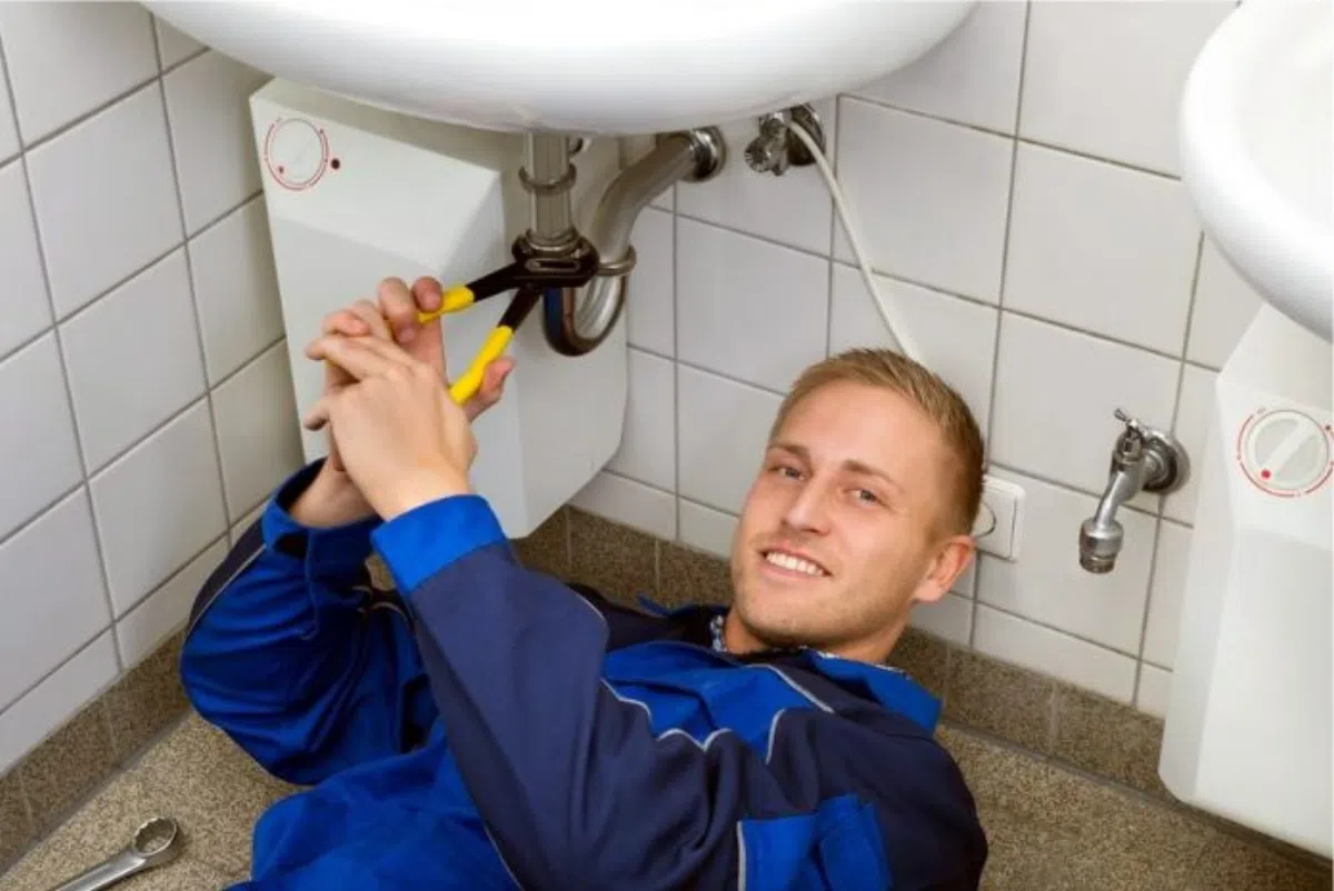 В Испании не хватает электриков, столяров, каменщиков и сантехников