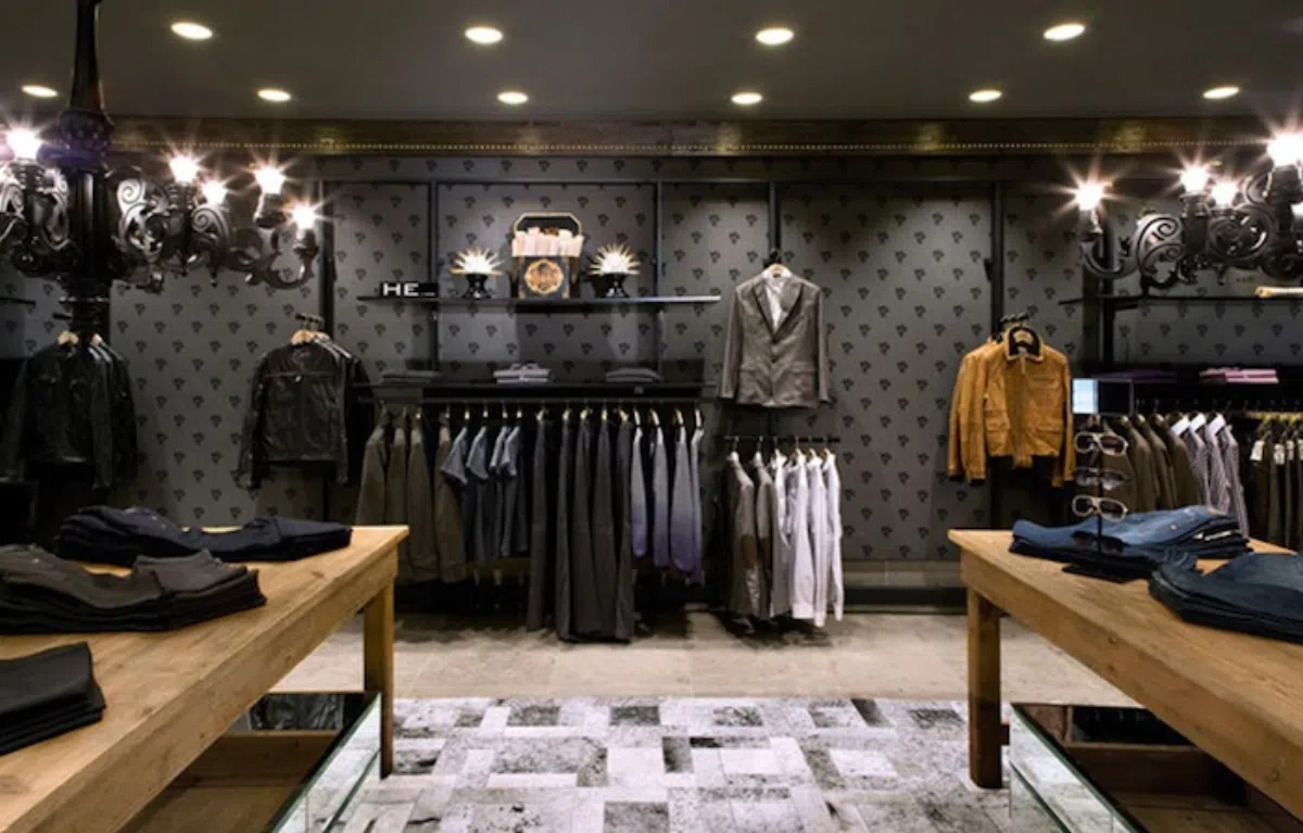 В России рубашки Zara и Mango признали “небезопасными”