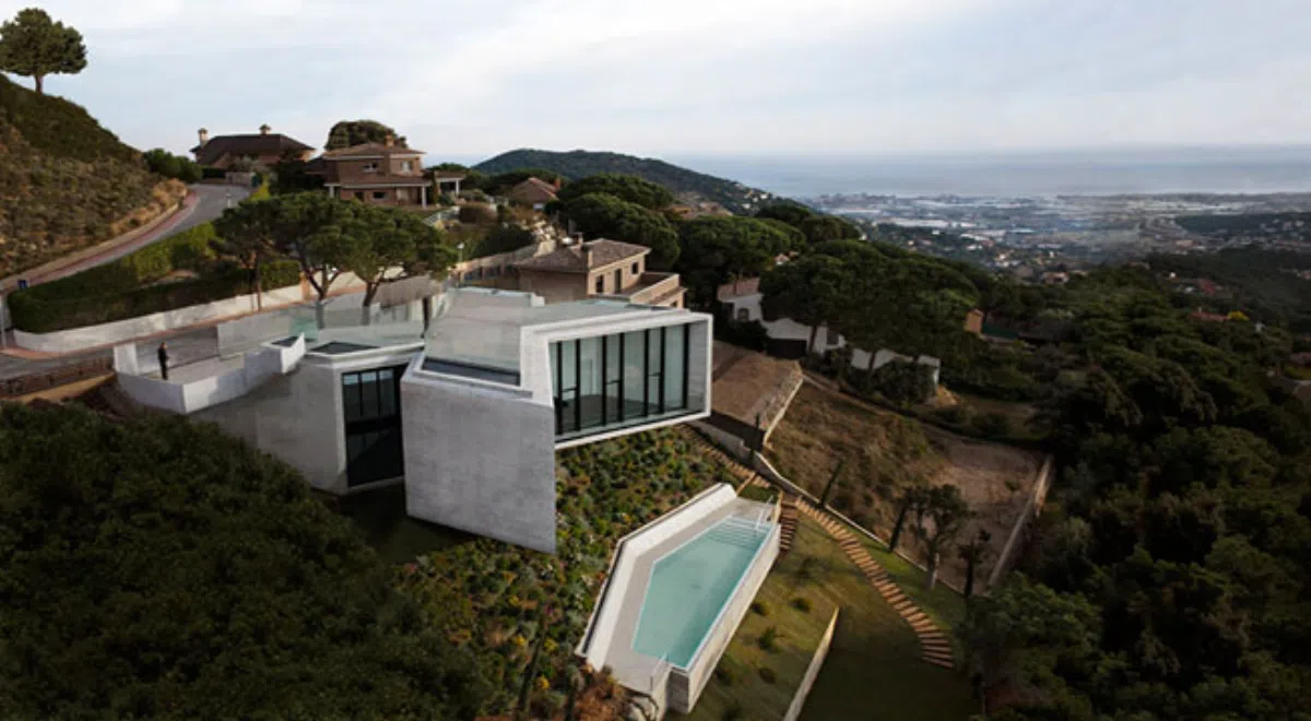 В Барселоне падает спрос на элитную недвижимость, а в Мадриде растёт