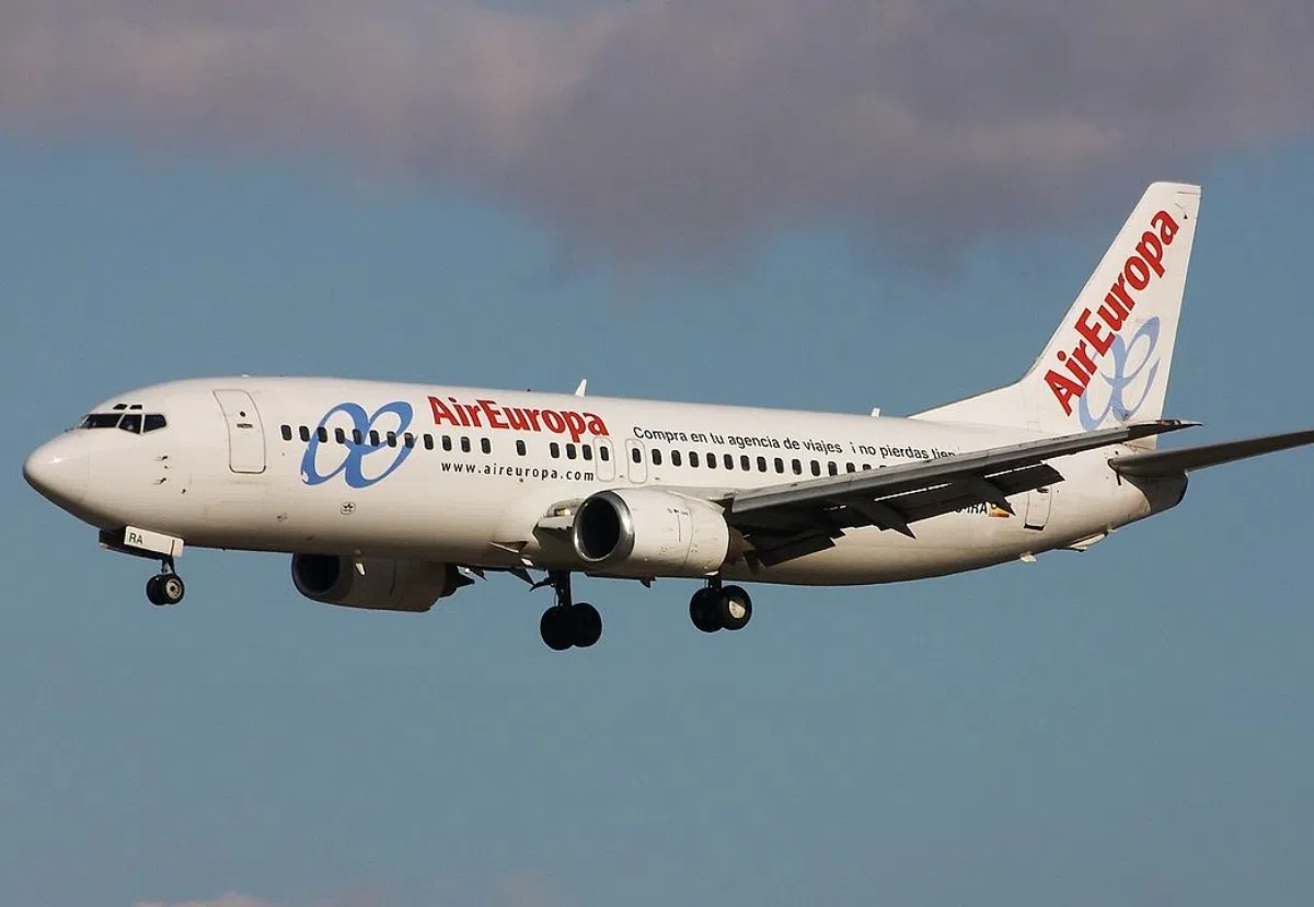 На борту самолета Air Europa 10 пассажиров потеряли сознание