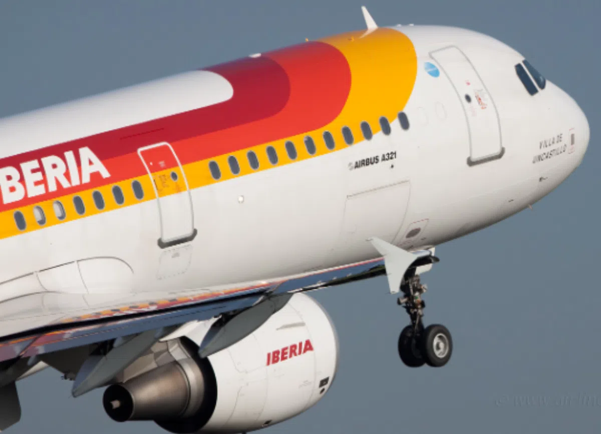 Iberia предложит пассажирам праздничное меню и сладости