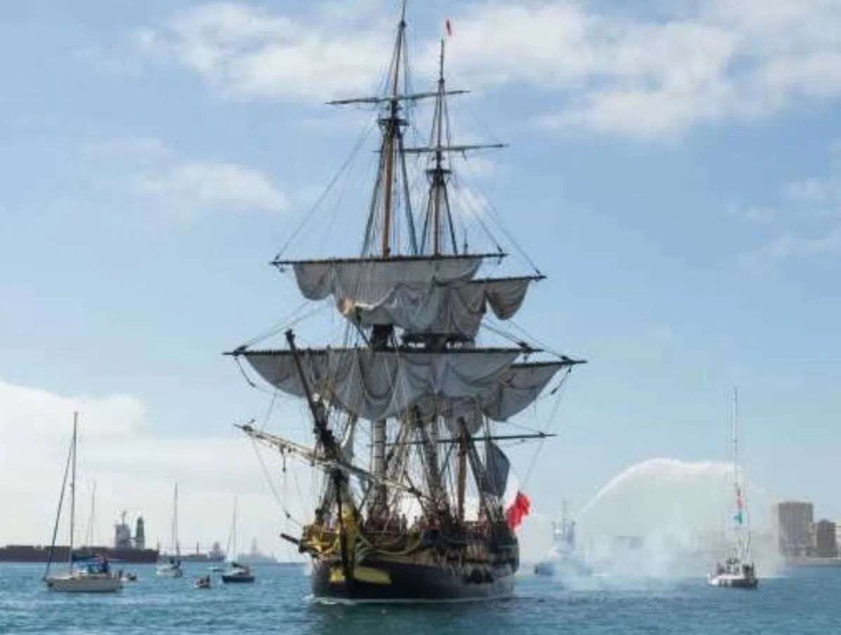 На Канарах бросил якорь трехматчевый фрегат L'Hermione