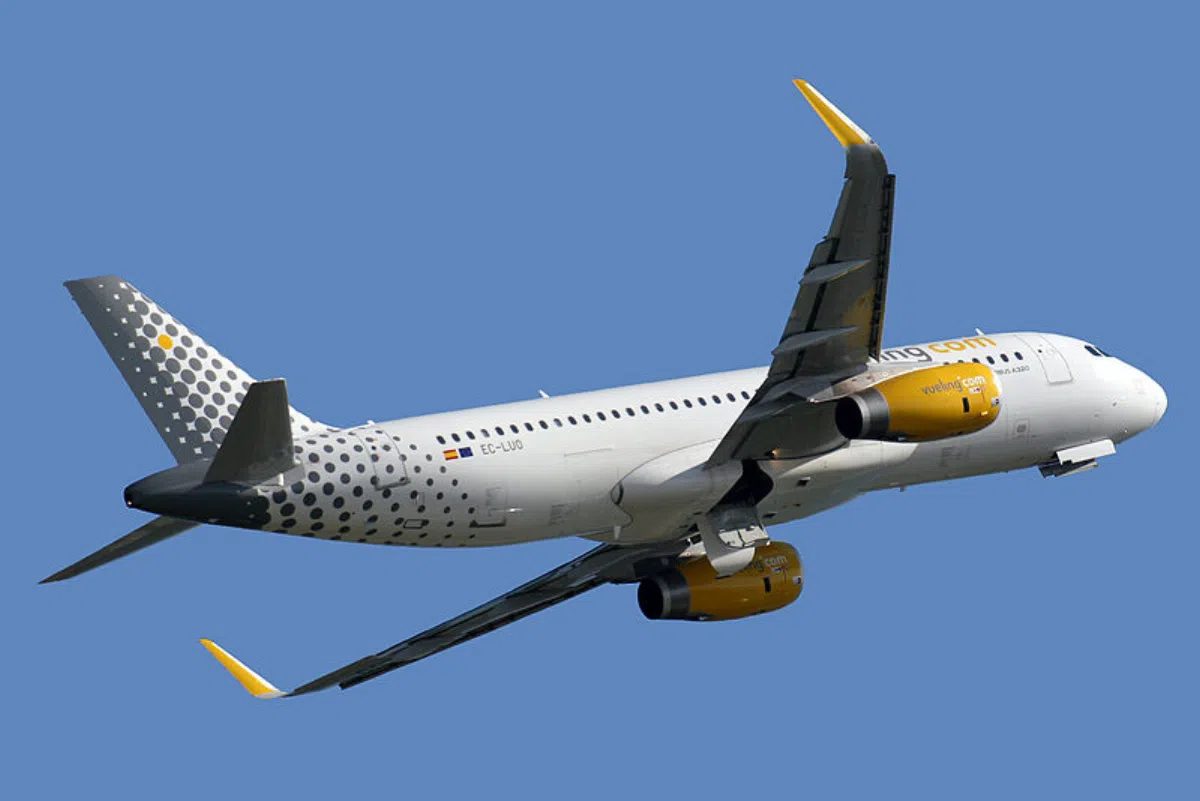 На борту самолетов Vueling появятся розетки для пассажиров