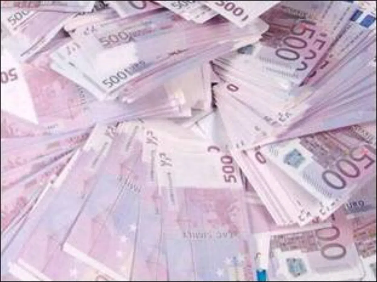 Испанские социалисты хотят отменить купюры в 500 евро