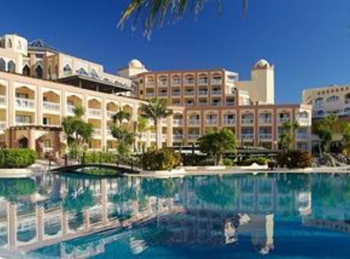 Отель H10 Sentido Playa на Фуэртевентуре открылся после реконструкции