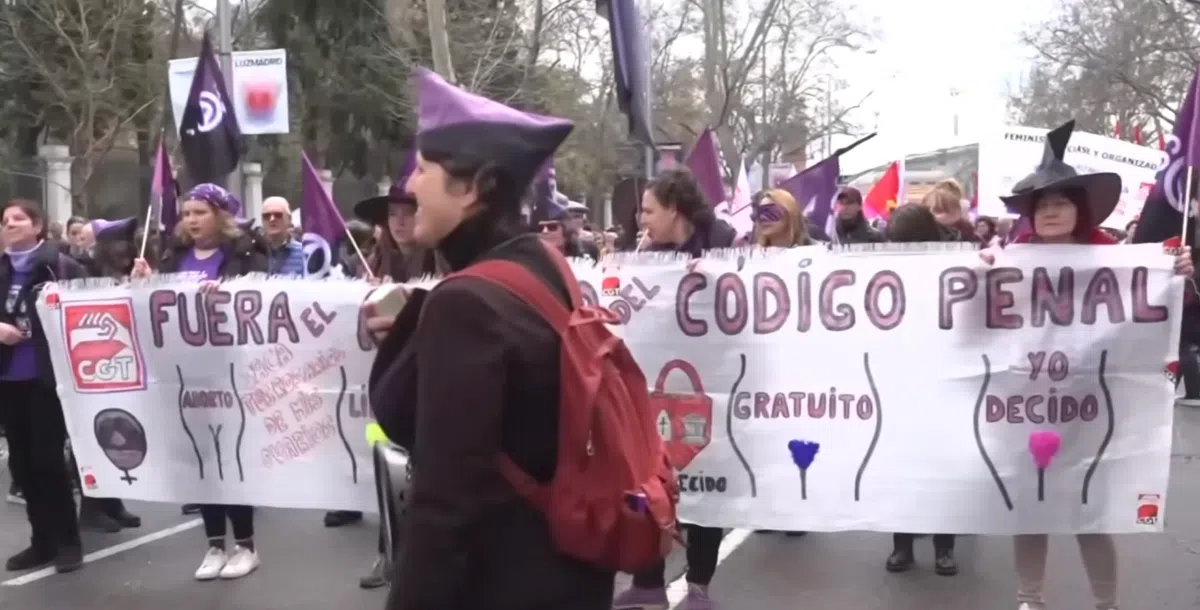 В Испании акции 8 марта прошли на фоне раскола феминистского движения