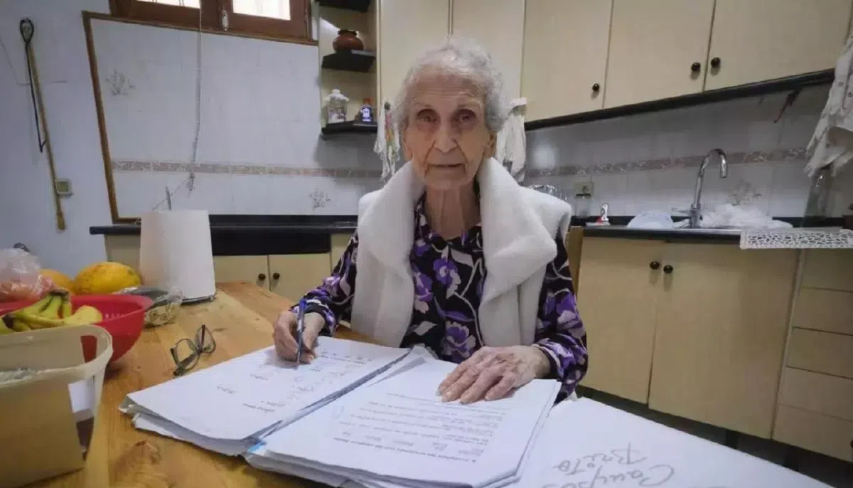 Испанская пенсионерка пошла в школу в 77 лет